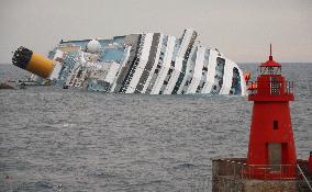 Cruise ship wreckage off Italy