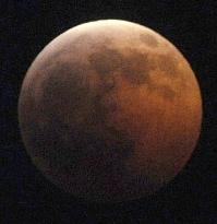 Total moon eclipse seen in Japan