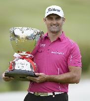 New Zealand's Hendry wins Token Homemate Cup golf tourney