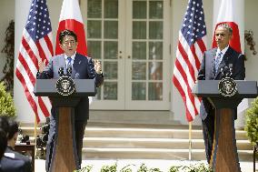 Abe, Obama hold joint press conference