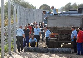 Hungary tightens border controls