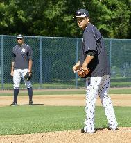 Yankees' Tanaka not completely healthy, says Pedro Martinez