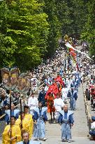 Samurais parade at Nikko Toshogu shrine re-creates 1617 procession