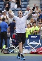 Murray sees off Mannarino in U.S. Open 2nd round