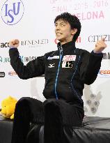 Hanyu rewrites world record score in SP