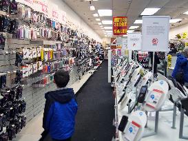 RadioShack files for Chapter 11 bankruptcy protection