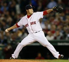 Tazawa pitches scoreless inning for Red Sox