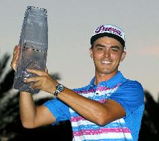Fowler wins Players Championship in playoff