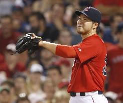 Tazawa allows Jays to have big inning for comeback win
