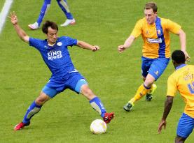 Leicester City's Okazaki plays in preseason match