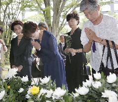 Memorial ceremony for Siberia detainees held at Tokyo cemetery