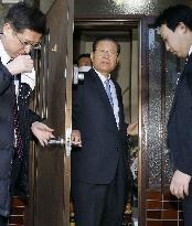Police raid Chongryon leader's home over illegal import of mushrooms