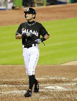Suzuki sets record for most runs by Japanese player