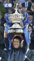Nishikori wins Barcelona title