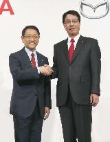 Toyota, Mazda agree to tie up on eco-friendly, safety technology