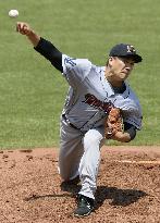 Tanaka struggles in rehab start