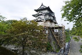 SNAPSHOT: Castle tower to be moved for stone wall renovation