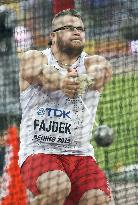 Fajdek wins hammer throw in two straight world championships