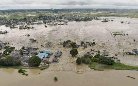 Downpours cause massive floods in eastern Japan