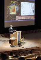 Nobel laureate Kajita of Japan makes memorial lecture in Stockholm