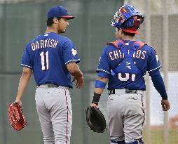 Darvish throws in Rangers intrasquad game