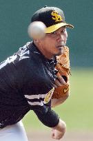 Matsuzaka makes preseason debut for Hawks