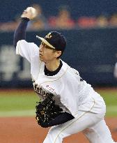 Kaneko wins 1st game since June with near complete game