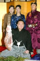 Mongolian wrestler Hakuho promoted to ozeki