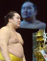 Asashoryu wins overall title as sumo wraps up Las Vegas tour