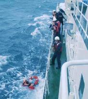 2 crewmen rescued after freighter warns of capsizing in inland s