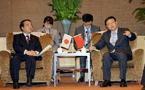 Japan, China environment ministers discuss air pollution, other issues