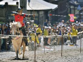 Int'l horseback archery event held in Nikko