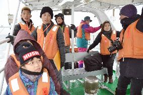 Marine life research trip organized in Hokkaido