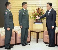 PM Noda meets GSDF members