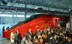 Italy unveils high-speed train