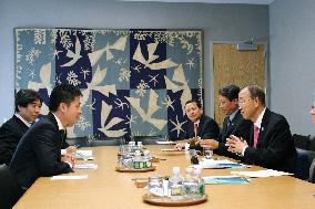 Hiroshima gov. meets U.N. chief
