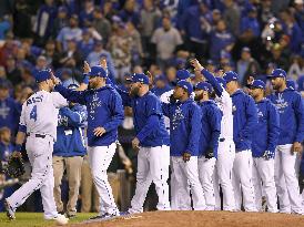 Royals beat Blue Jays 5-0 in AL Championship Series opener