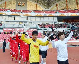 Labor union members of both Koreas play soccer