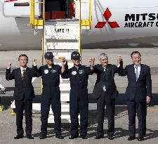 Mitsubishi Regional Jet makes maiden flight