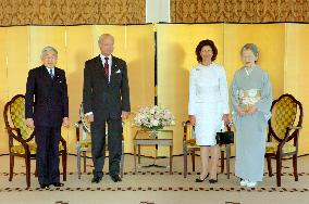 Emperor, empress bid farewell to Swedish royal visitors