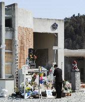 Memorial ceremony at Ishinomaki school