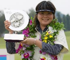 Fujino edges out Hattori to win Daikin Orchid Ladies