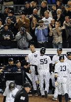 Yankees beat Phillies to win World Series