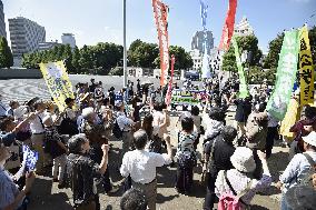 Contentious Japanese security laws draw protesters' ire