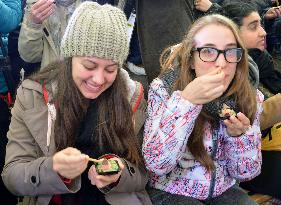 Japan Pavilion visitors enjoy Gunma food and drink