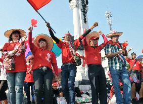 Pro-Thaksin rallies continue in Thailand