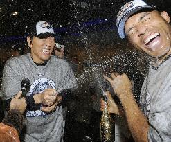 Matsui drives in record-tying 6, Yankees win World Series