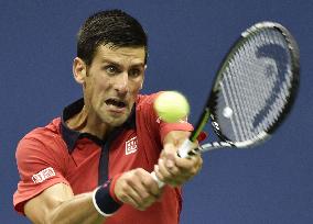 Djokovic cruises into U.S. Open 3rd round