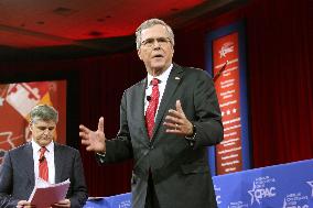 Ex-Florida Governor Bush calls self 'reform-minded conservative'