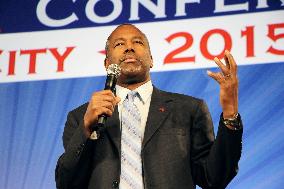 Carson speaks at Republican conference